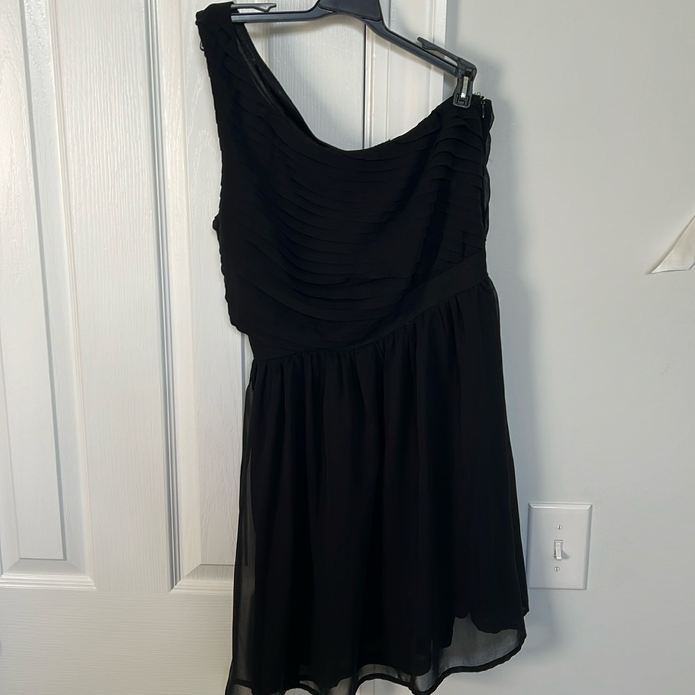 Doe & Rae black one shoulder dress
